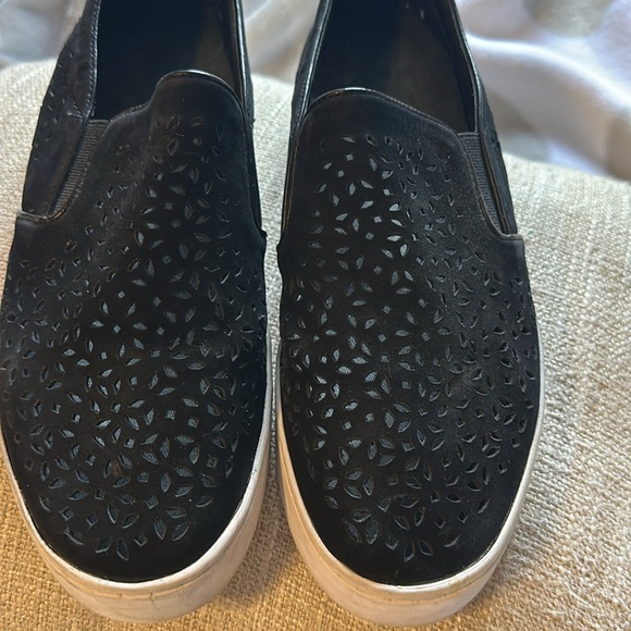 VIONIC women’s slip on sneakers suede black size 9 - Picture 4 of 10